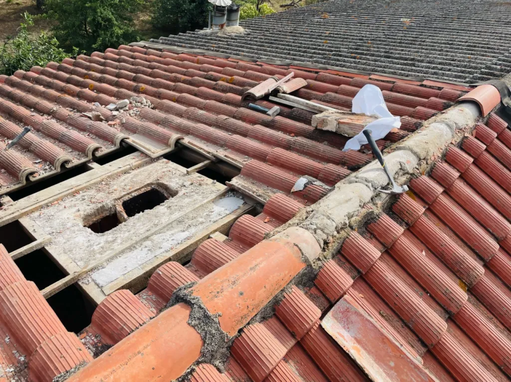 Réparation de toiture de maison sur Le Rove 13740