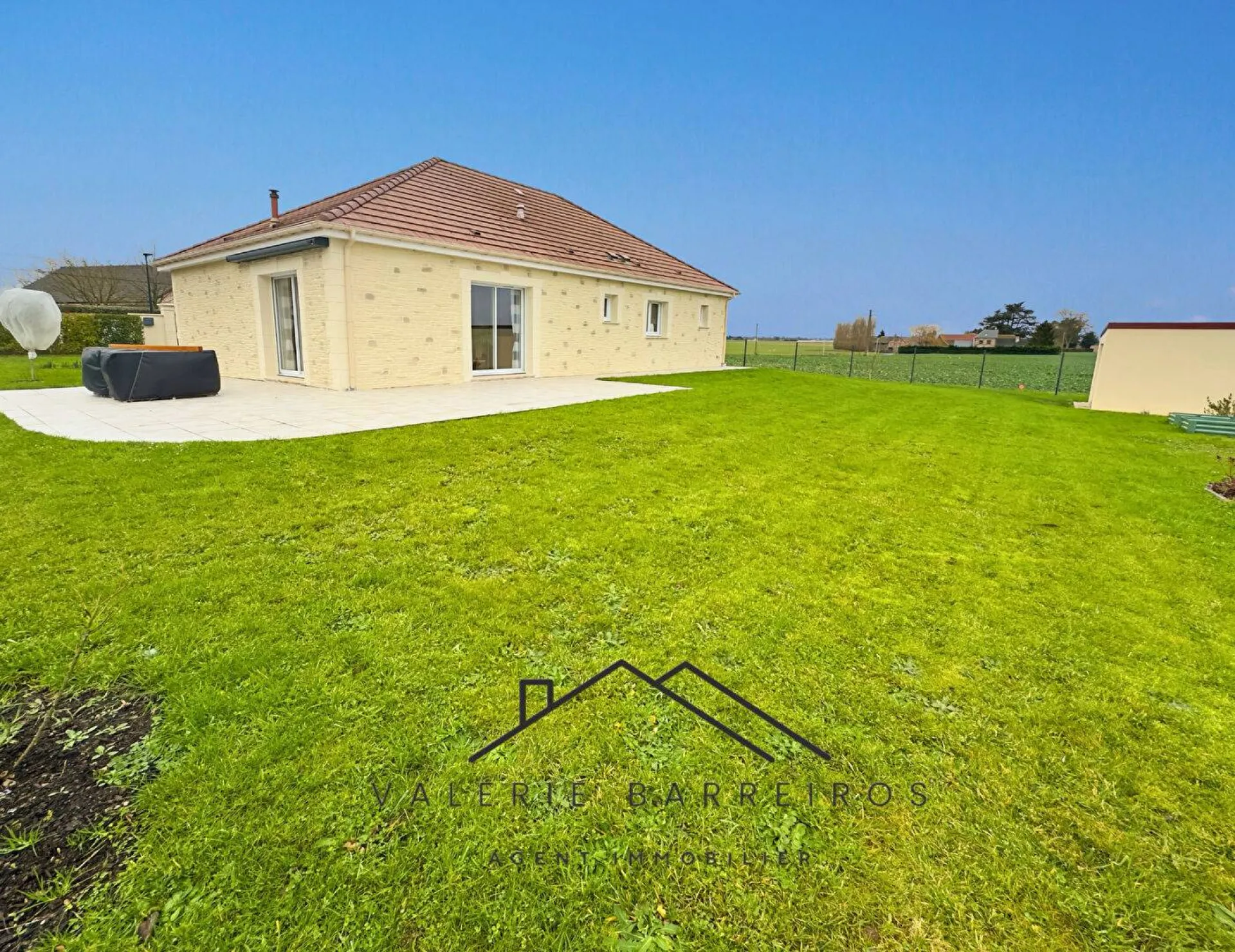 A vendre maison de 94m² édifiée sur 1209 m² de terrain sur la commune de ST PIERRE DES FLEURS 27370