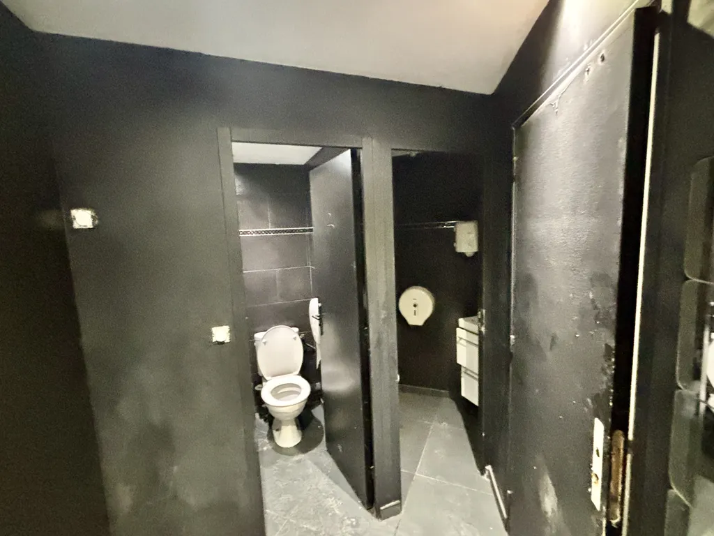 Location - Boutique 188 m², Wagram Pereire, Rue Laugier 75017 PARIS