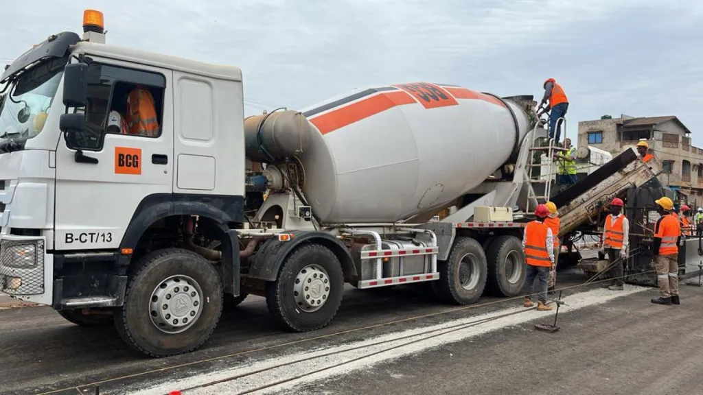 Fourniture et livraison de béton de formulation extrudée directement sur chantier au Bénin