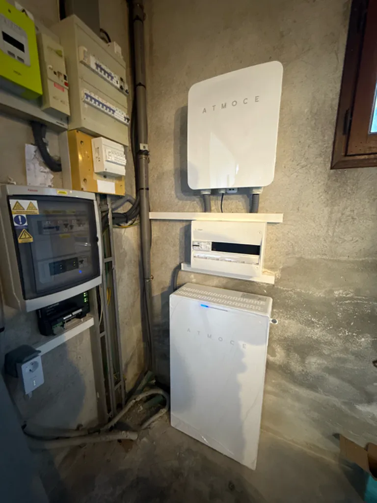 Installation d'une batterie Atmoce dans le Var à La Seyne sur Mer au meilleur prix avec Provence Energie Solaire Services