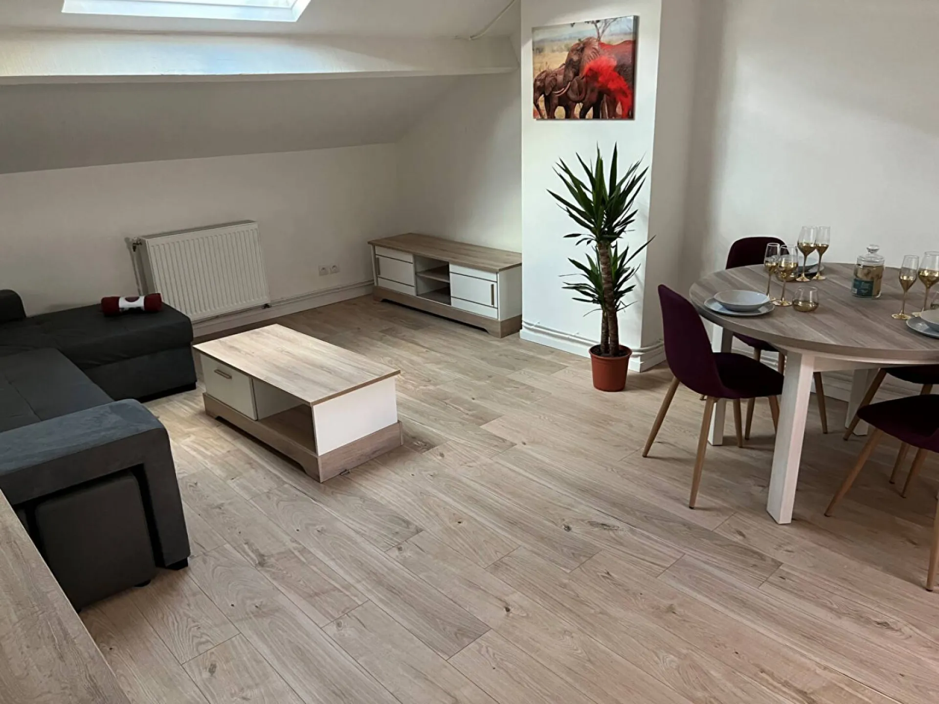 Situé au 03 rue Petit de Julleville à Rouen