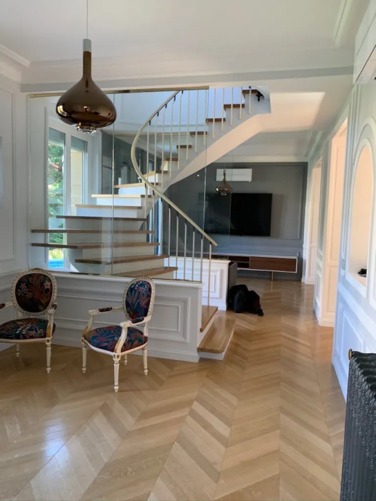 escalier en chene sur mesure a bordeaux