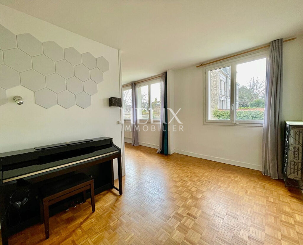 Chatou un charmant appartement de 3 pièces de 71 m2 proche de la gare