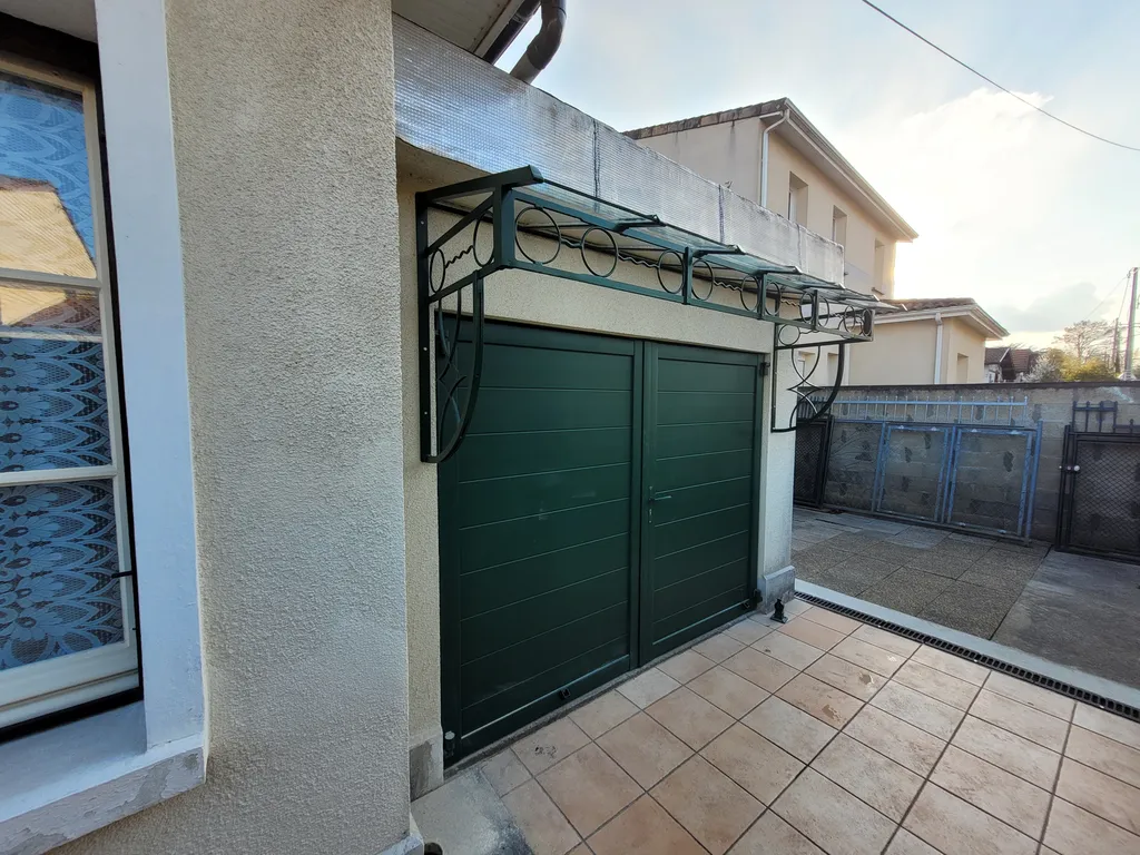 Rénovation complète d’une marquise acier par artisan métallier à Pessac