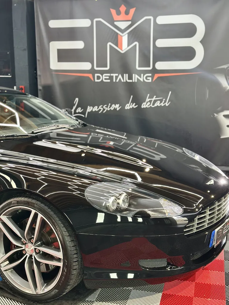 rénovation carrosserie protection PPF traitement céramique lyon Aston Martin DB9 Volante 