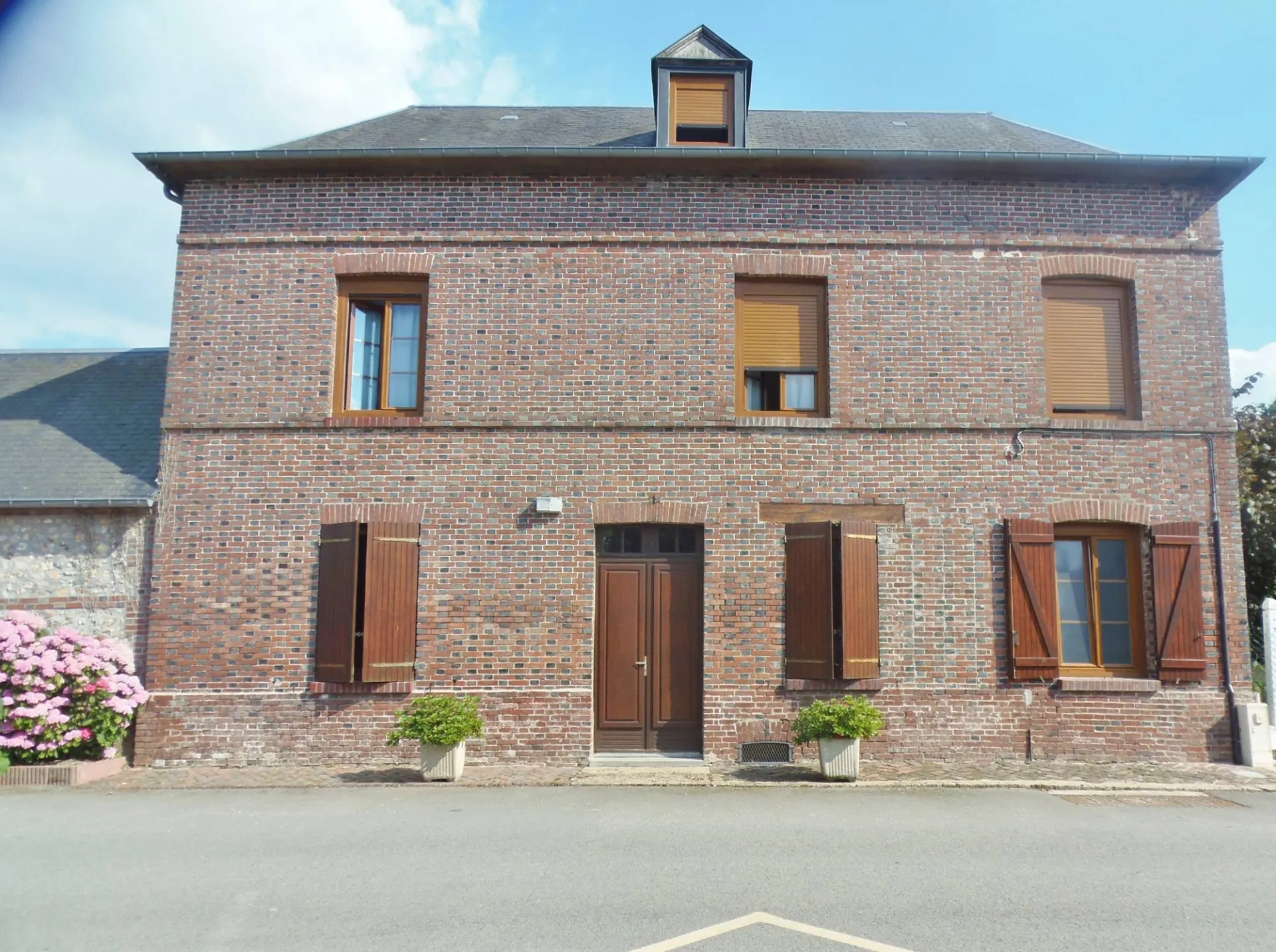 Cherche à acheter maison de maître avec dépendance proche Tourville la Campagne 27370