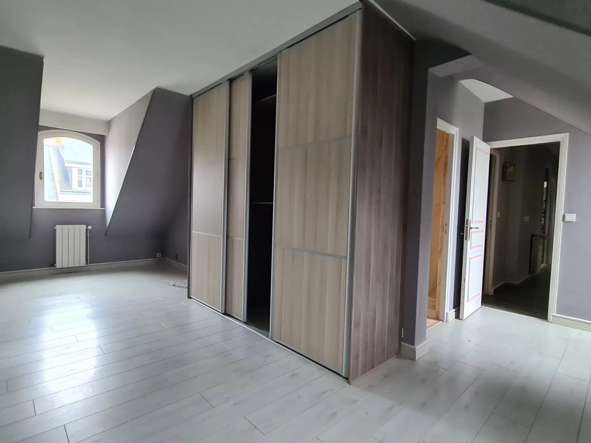 acheter une grande maison avec stationnement au Mans