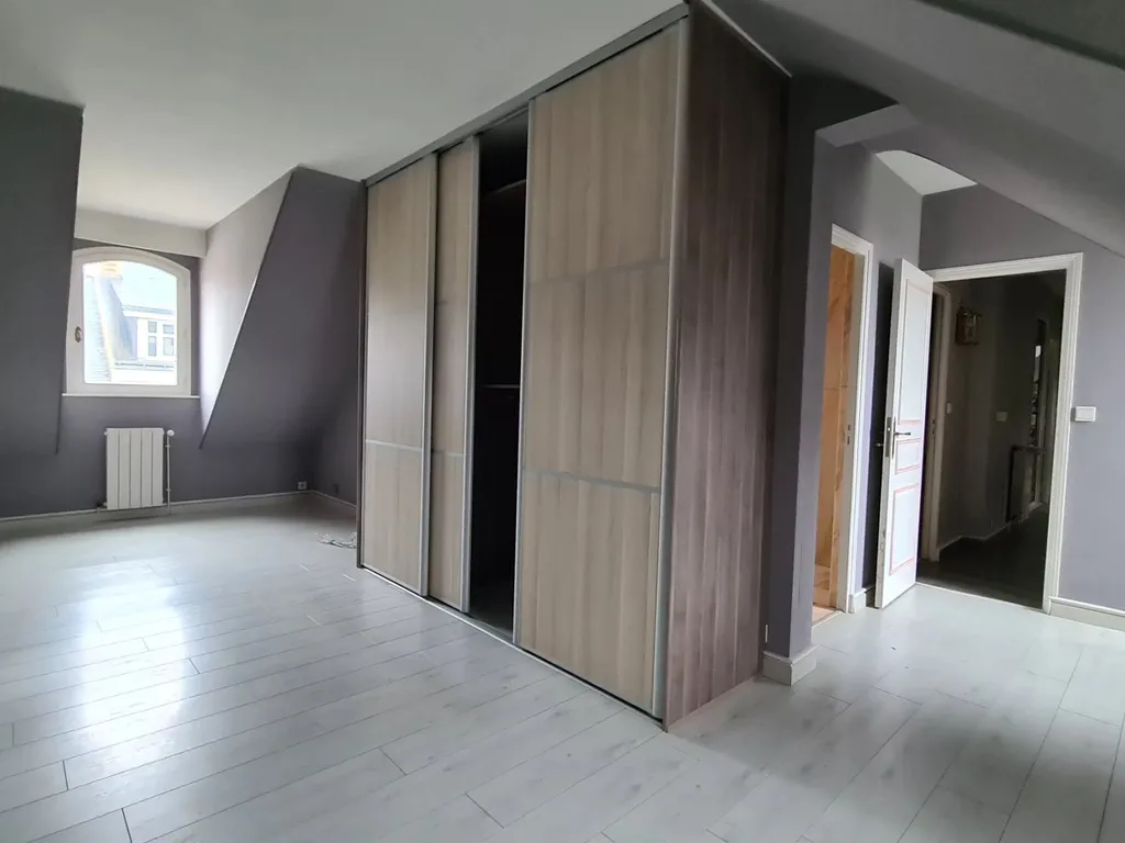 acheter une grande maison avec stationnement au Mans