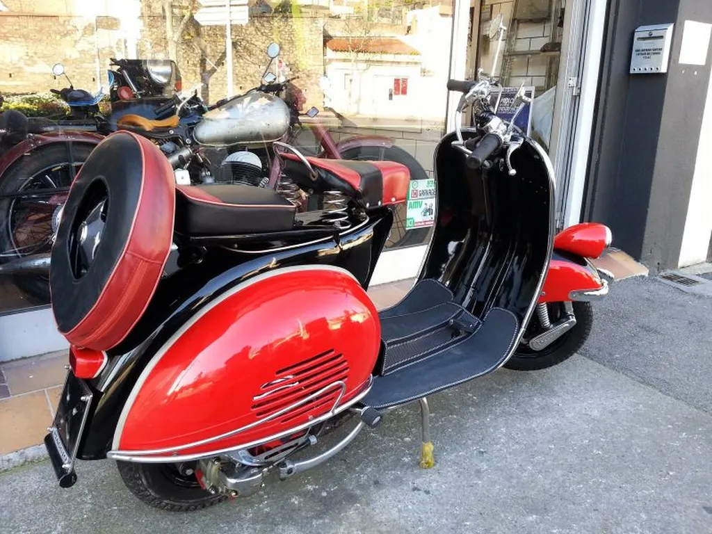 VESPA type N 125 cc style FARO BASSO.