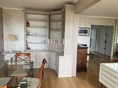 Le Pecq 5 pièces de 100 m2, Vue dégagée de la terrasse en dernier étage dans une résidence de Standing, au calme