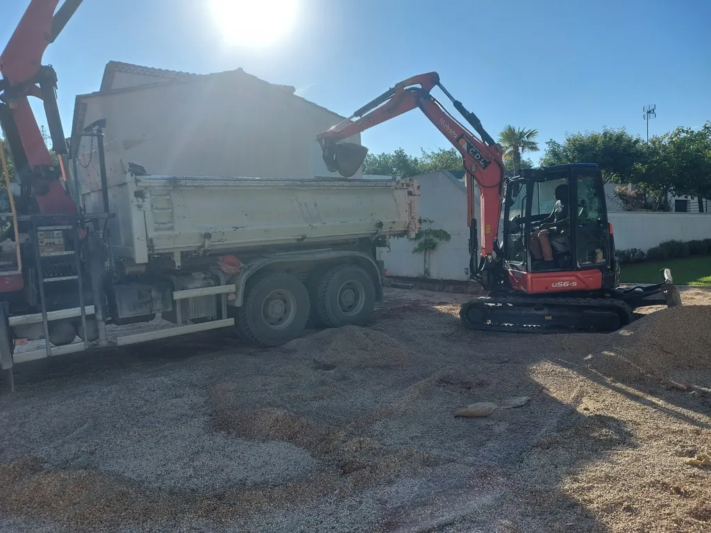 application d'enrobé de bitume noir à Saint-Maximin la Ste-Baume