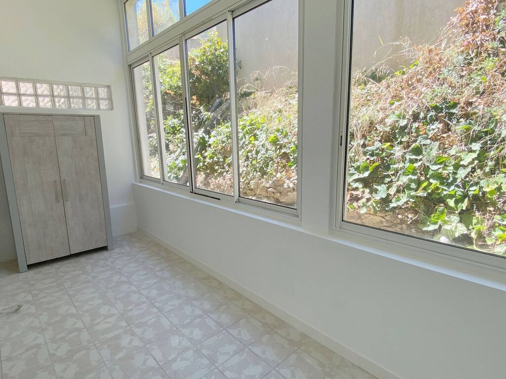 a vendre appart avec véranda roquefort la bédoule