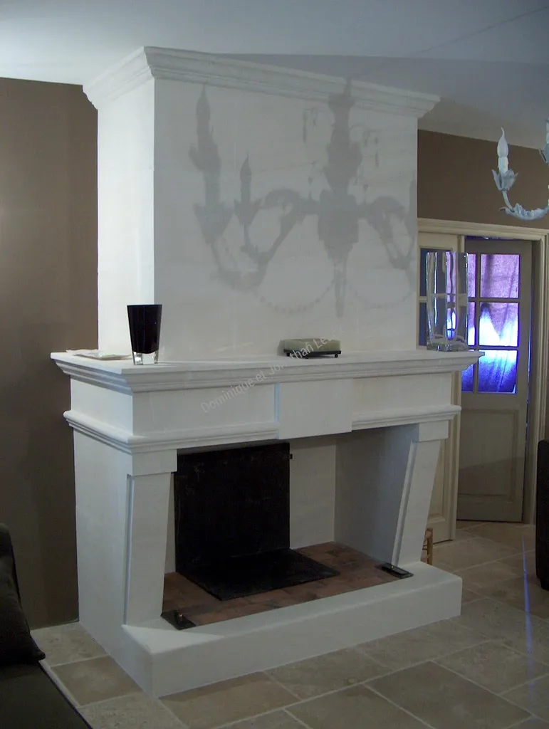 Cheminée et hotte en pierre d'Estaillades type Impérator