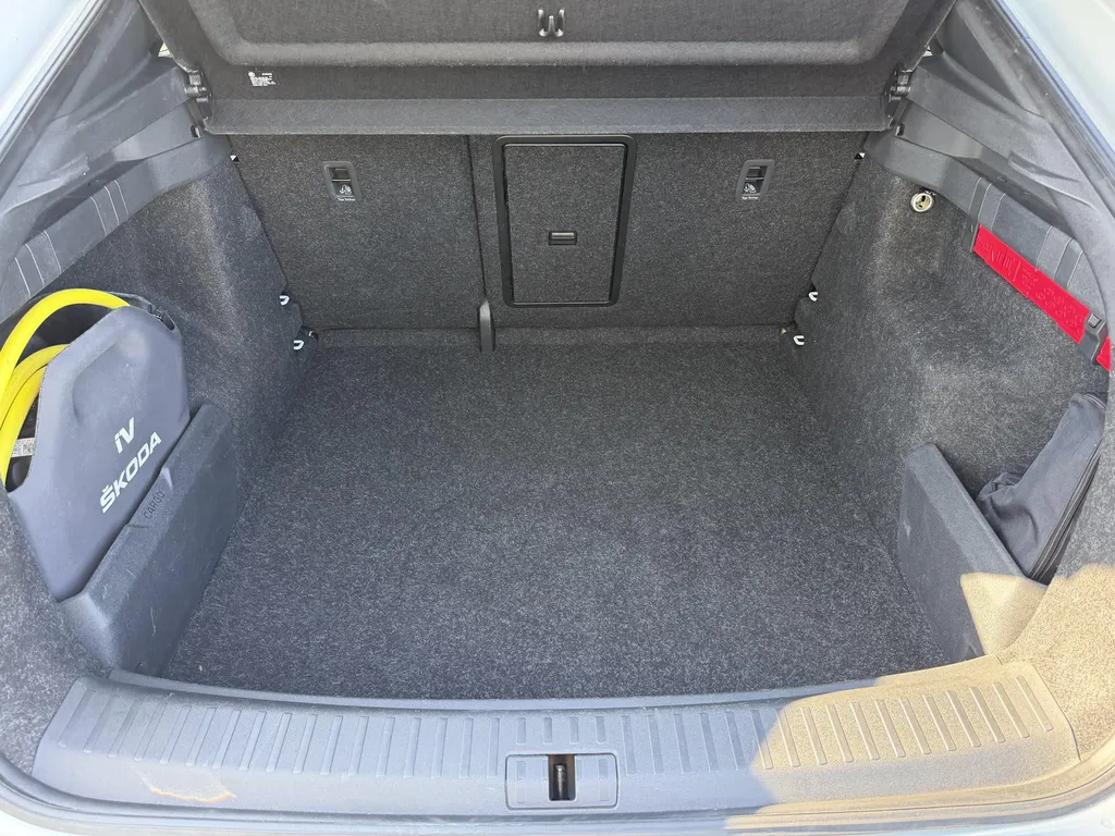 Vente Skoda Enyaq Coupé iV RS occasion 299 ch 4x4 électrique disponible chez votre concessionnaire auto proche le Havre