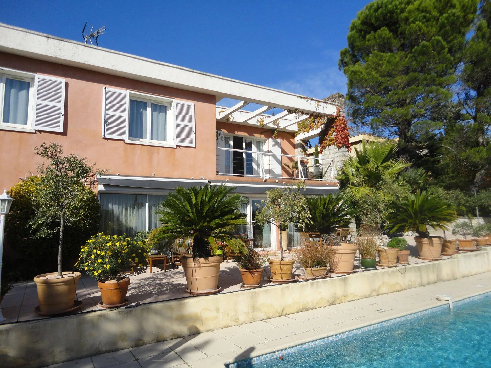 vente maison à toit plat carnoux