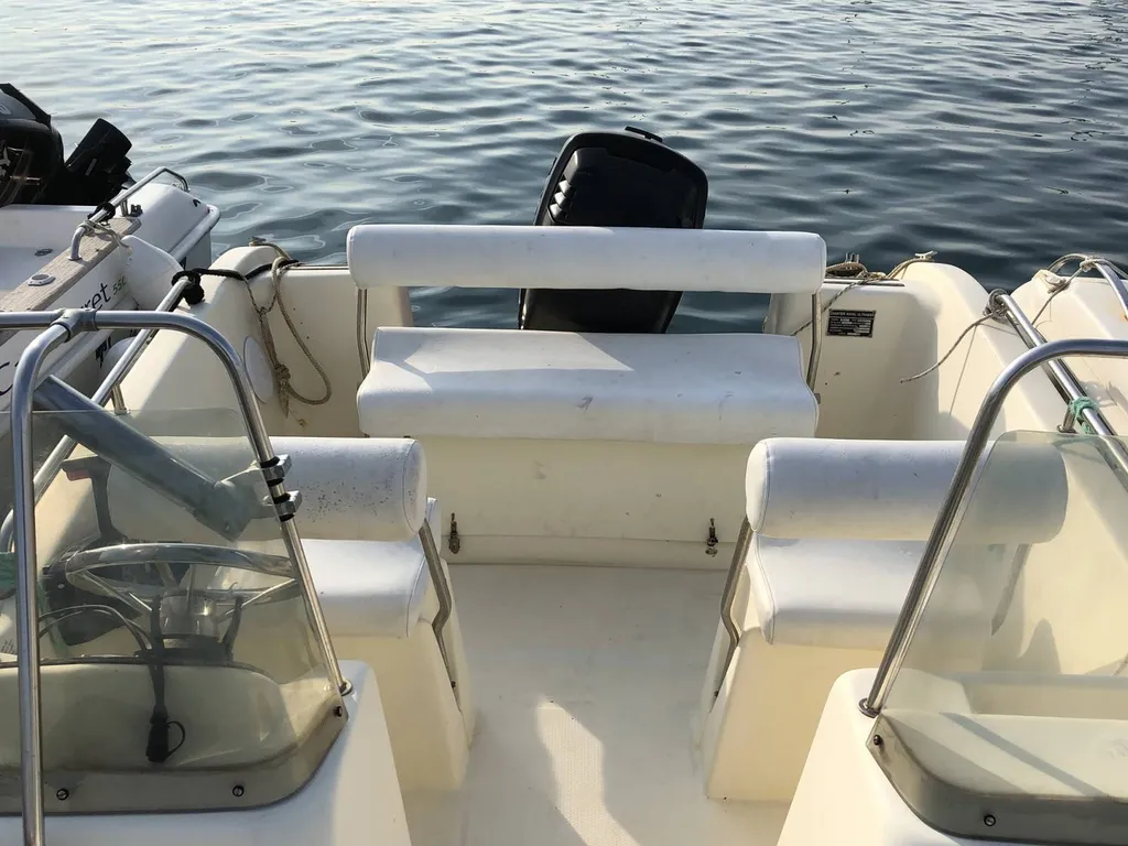 bateau pour 8 personens d occasion pas cher a bandol