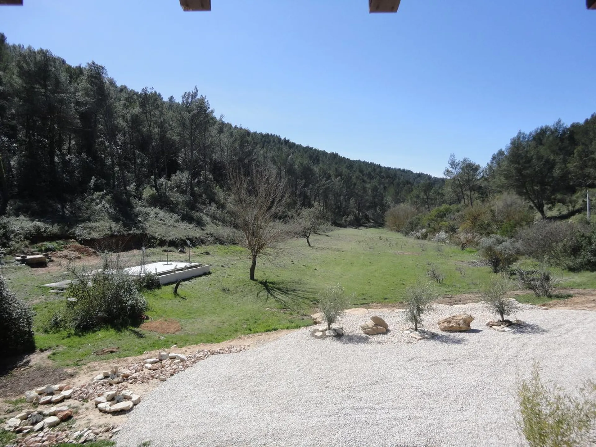 MAISON 5 Roquefort La Bédoule  Cadre Verdoyant sur 8000m² plat