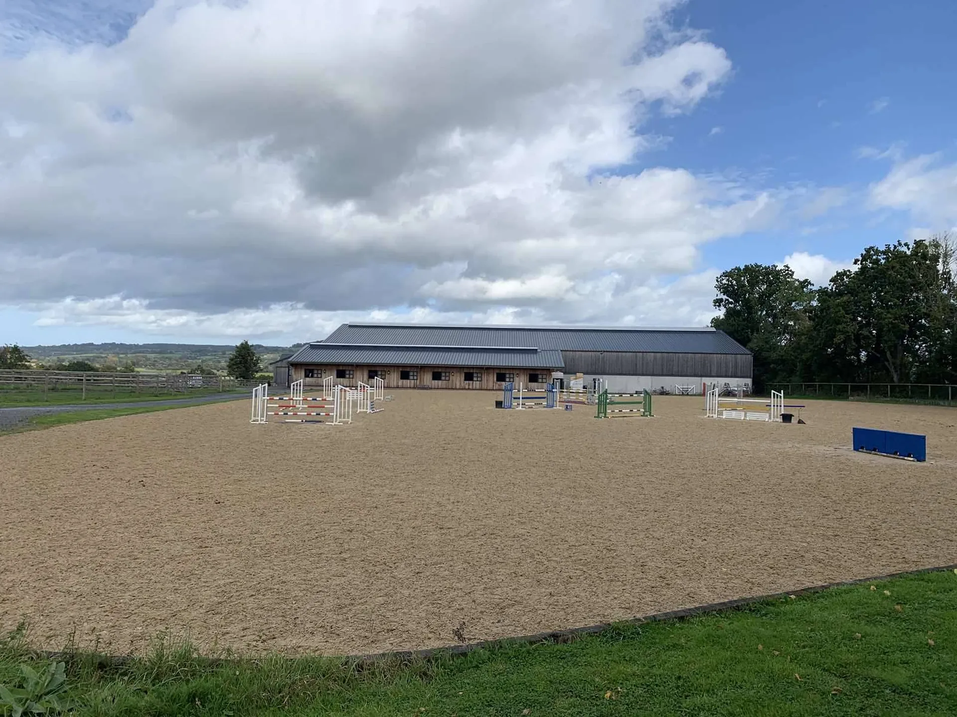 Achat, de structure équestre