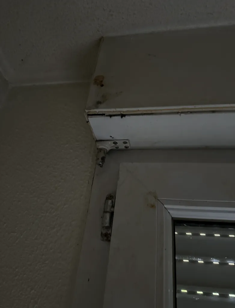 Store bloqué en position ouvert dépannage Toulouse