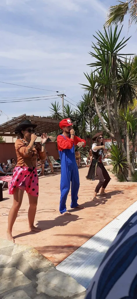 camping avec club enfant bord de mer vias plage