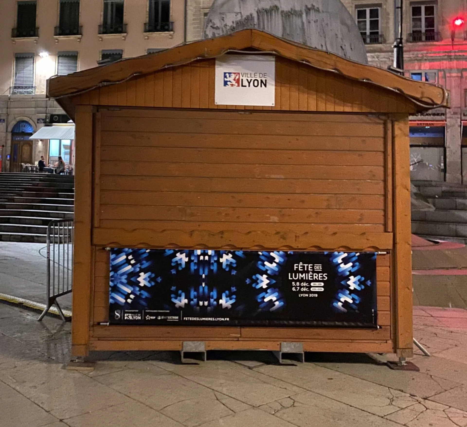 Impression Bâche publicitaire ourlet et sandows fête des lumières Lyon