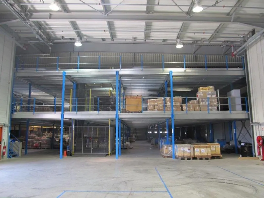 Installer une plateforme de stockage ou mezzanine industrielle pour doubler votre surface de stockage ou bureaux à Toulouse et Albi