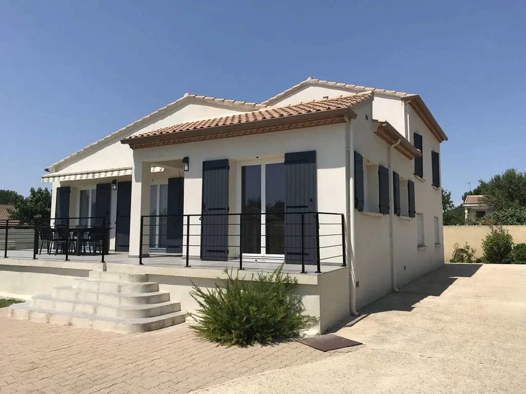 Pose de volets résine en Occitanie près de Nîmes