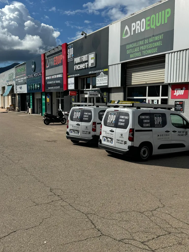 La SIPP renouvelle sa flotte de véhicules en Corse-du-Sud : 4 nouveaux Peugeot Partner et Boxer pour intervenir encore plus vite et mieux vous servir sur tout le département