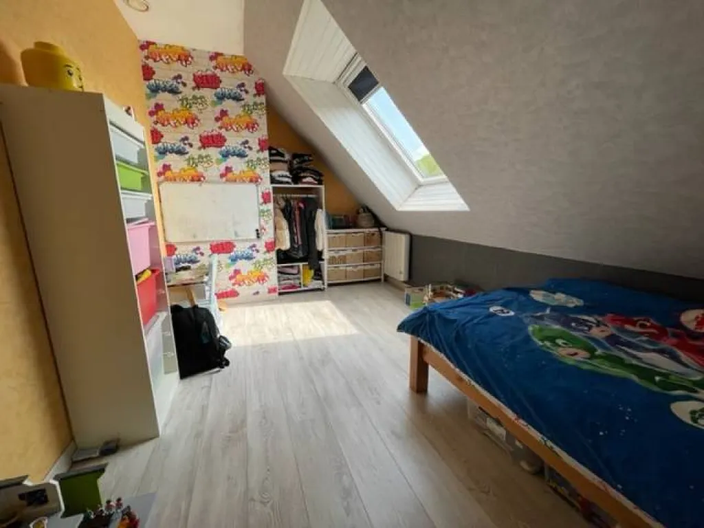 A vendre pavillon de 86 m² habitable sur un terrain de 300 m² sur la commune de ST PIERRE LES ELBEUF 76320