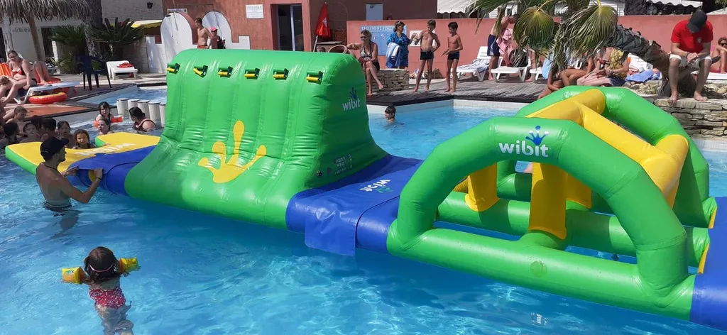 camping et jeux d'eau dans camping familial à Vias Plage en Occitanie