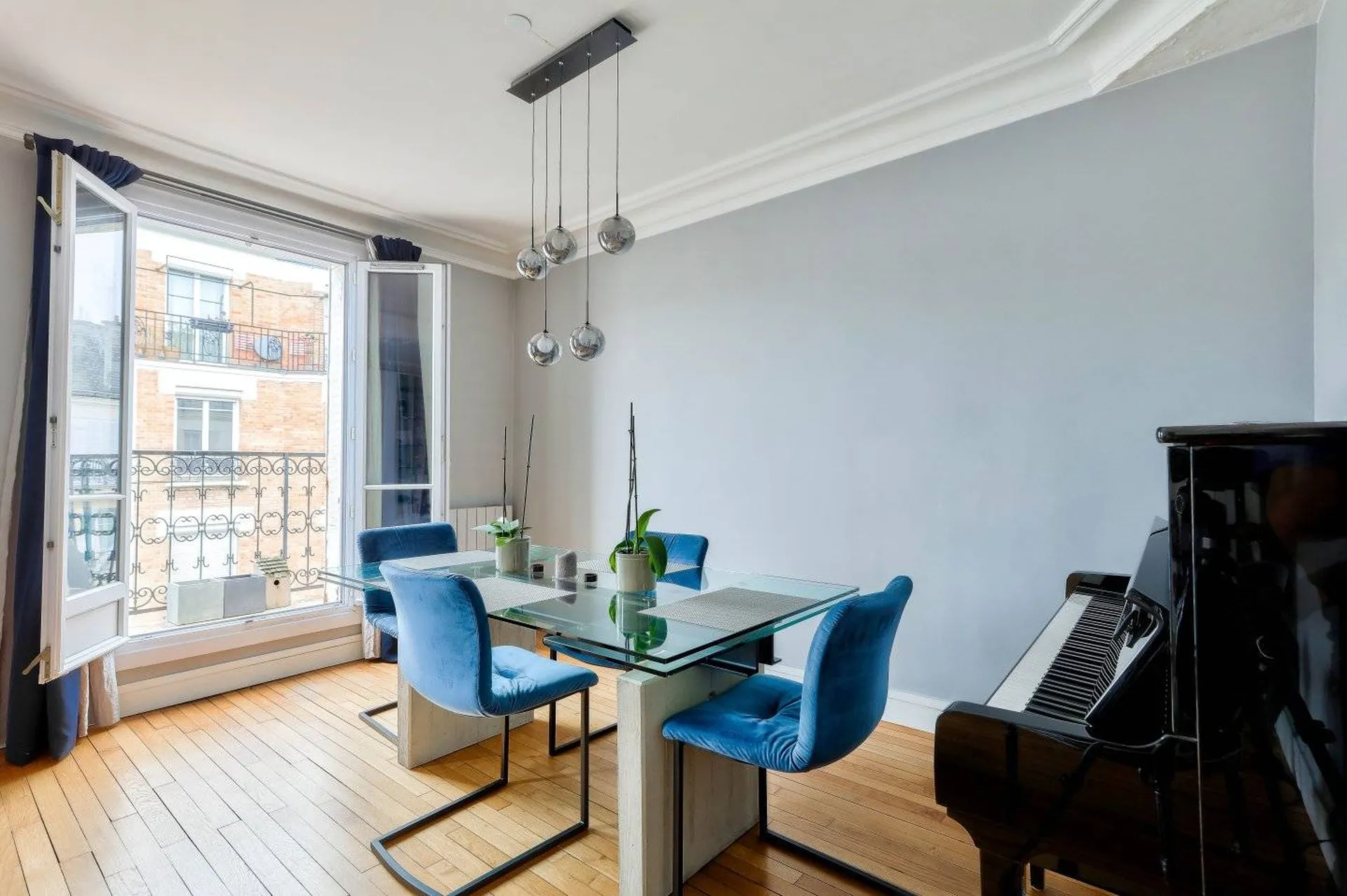 A vendre 2-3 Pièces avec balcon / Centre-ville Levallois 92300