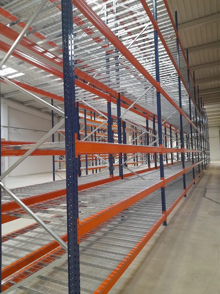 rack palettes avec plateaux-fils grillagés à Nîmes