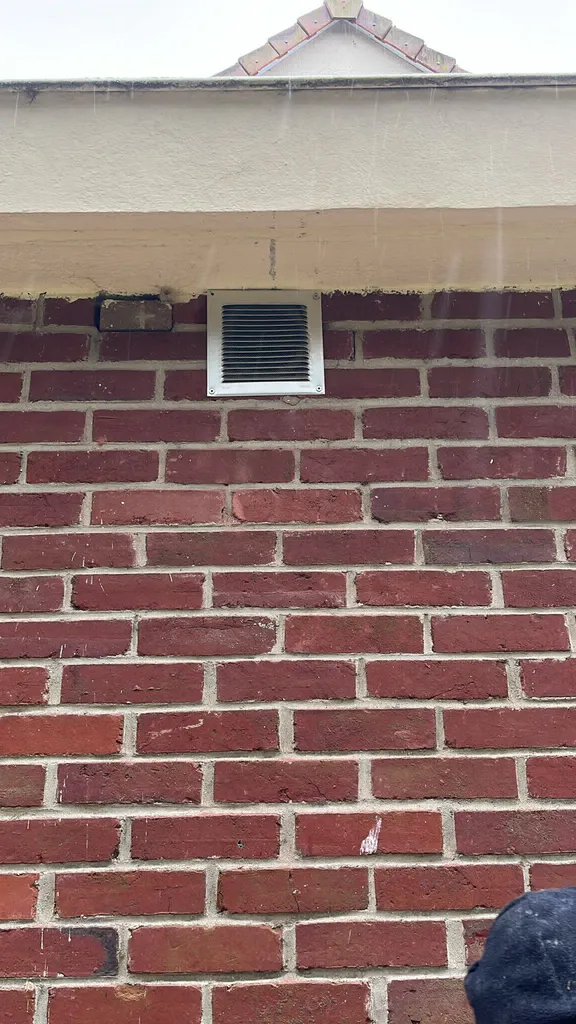 Vente et installation d'un chauffe eau thermodynamique Atlantic 200l dans un sous-sol par nos chauffagistes pour amélioration DPE