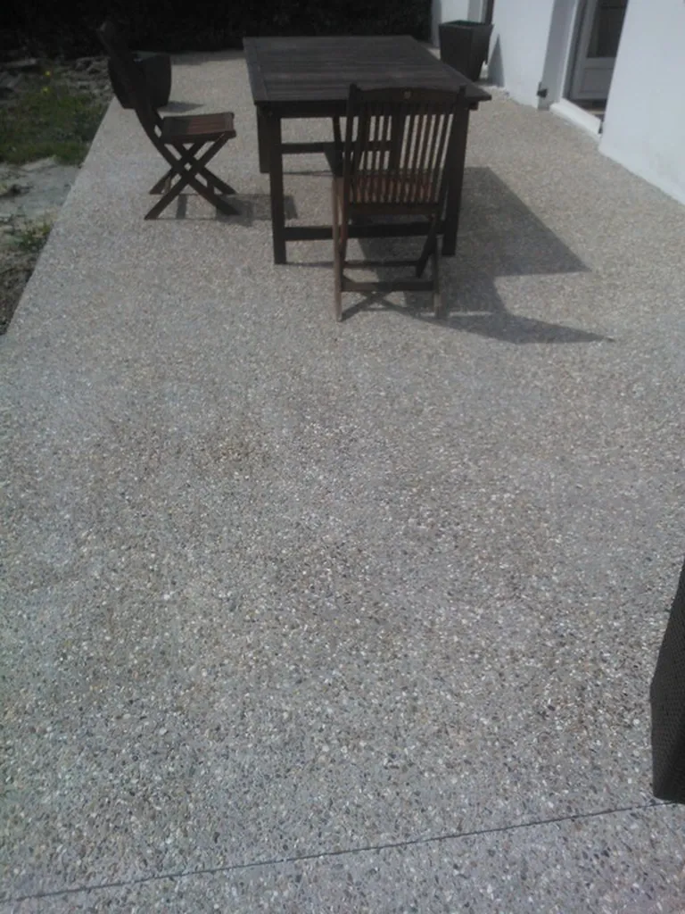 Terrasse en béton désactivé proche le neubourg eure 27.