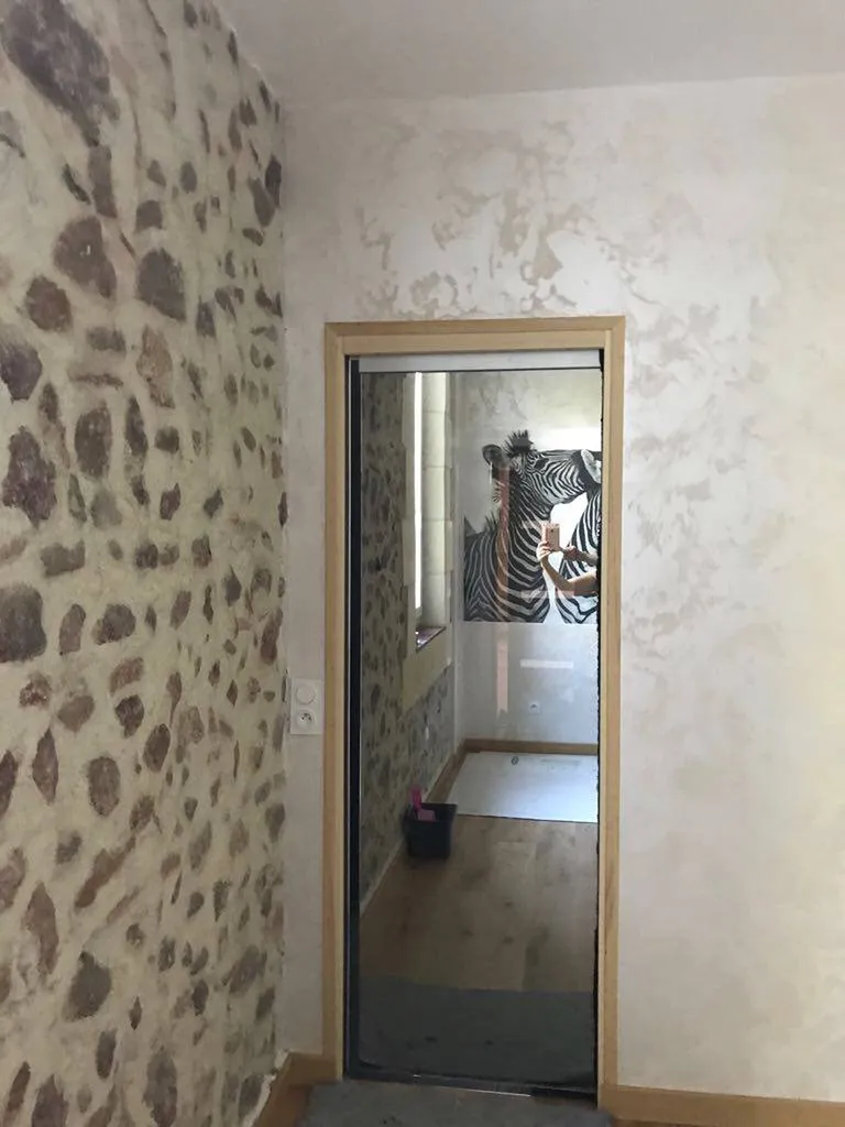 MUR SAHARA DANS VILLA PIERREFEU DU VAR