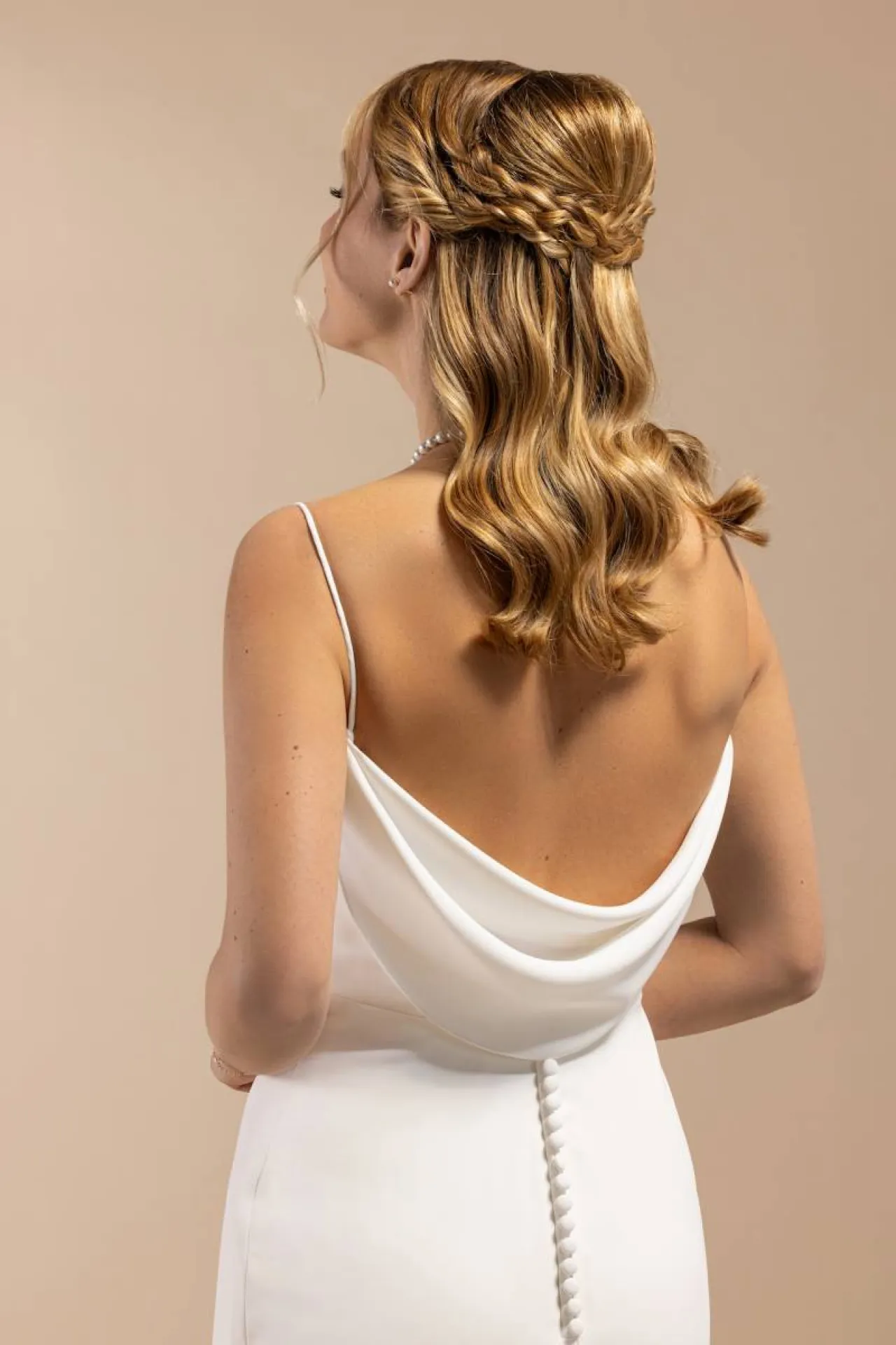 robe de mariée dos nu fluide à Marseille