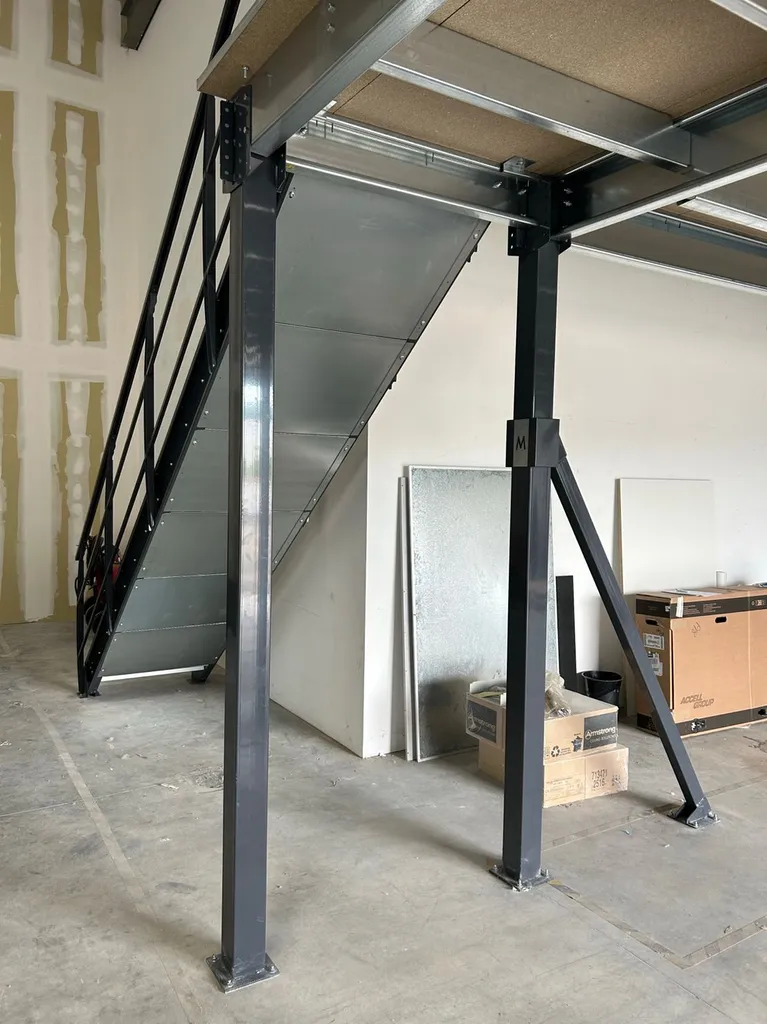 Installer une plateforme de stockage ou mezzanine industrielle pour doubler votre surface de stockage ou bureaux à Toulouse et Albi