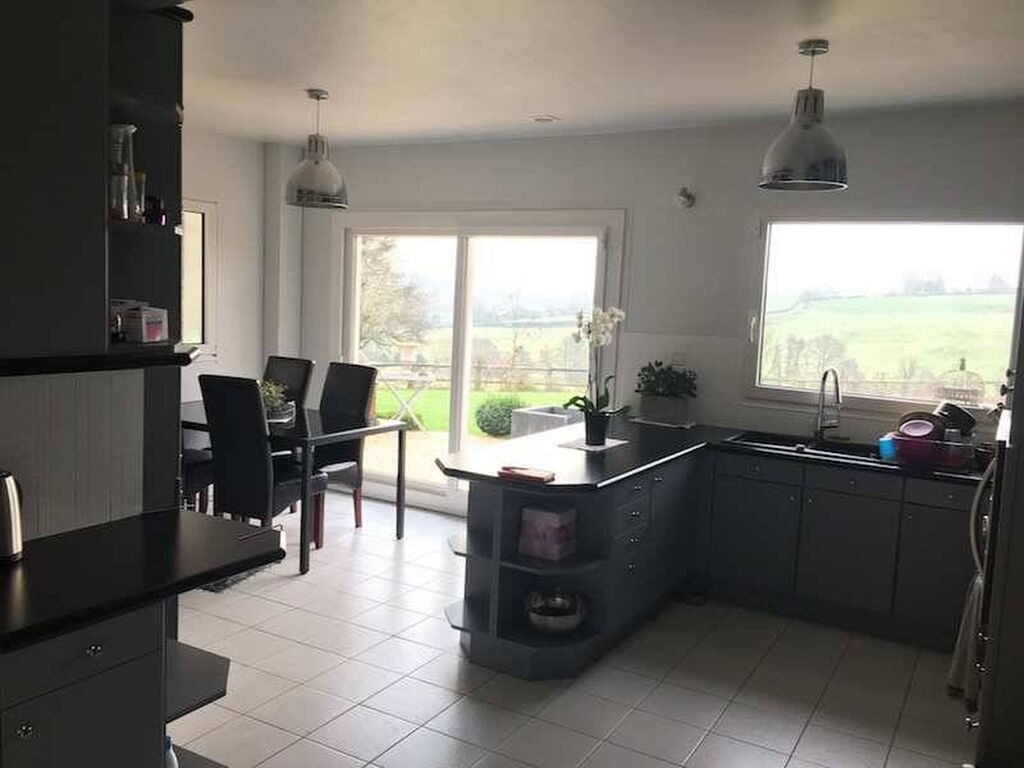 En vente maison d'architecte offrant une vue panoramique sur la vallée à 2 heures de Paris 75001