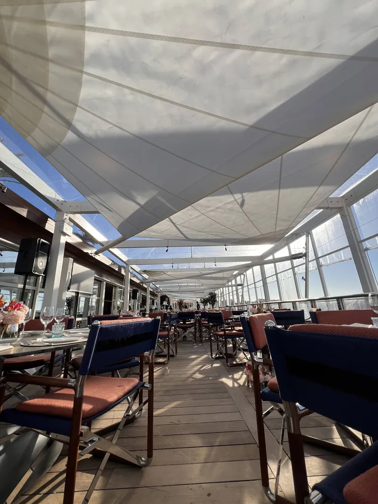 Voile d'ombrage pour plage bar restaurant  Cannes 