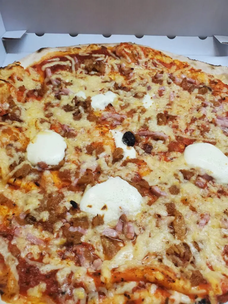 la pizza paysanne de presto  pizza salon