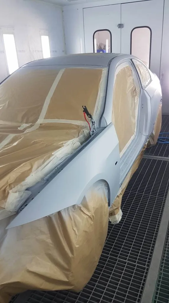 Carrosserie et peinture pour votre BMW à Carnoux en provence avec Franchise offerte