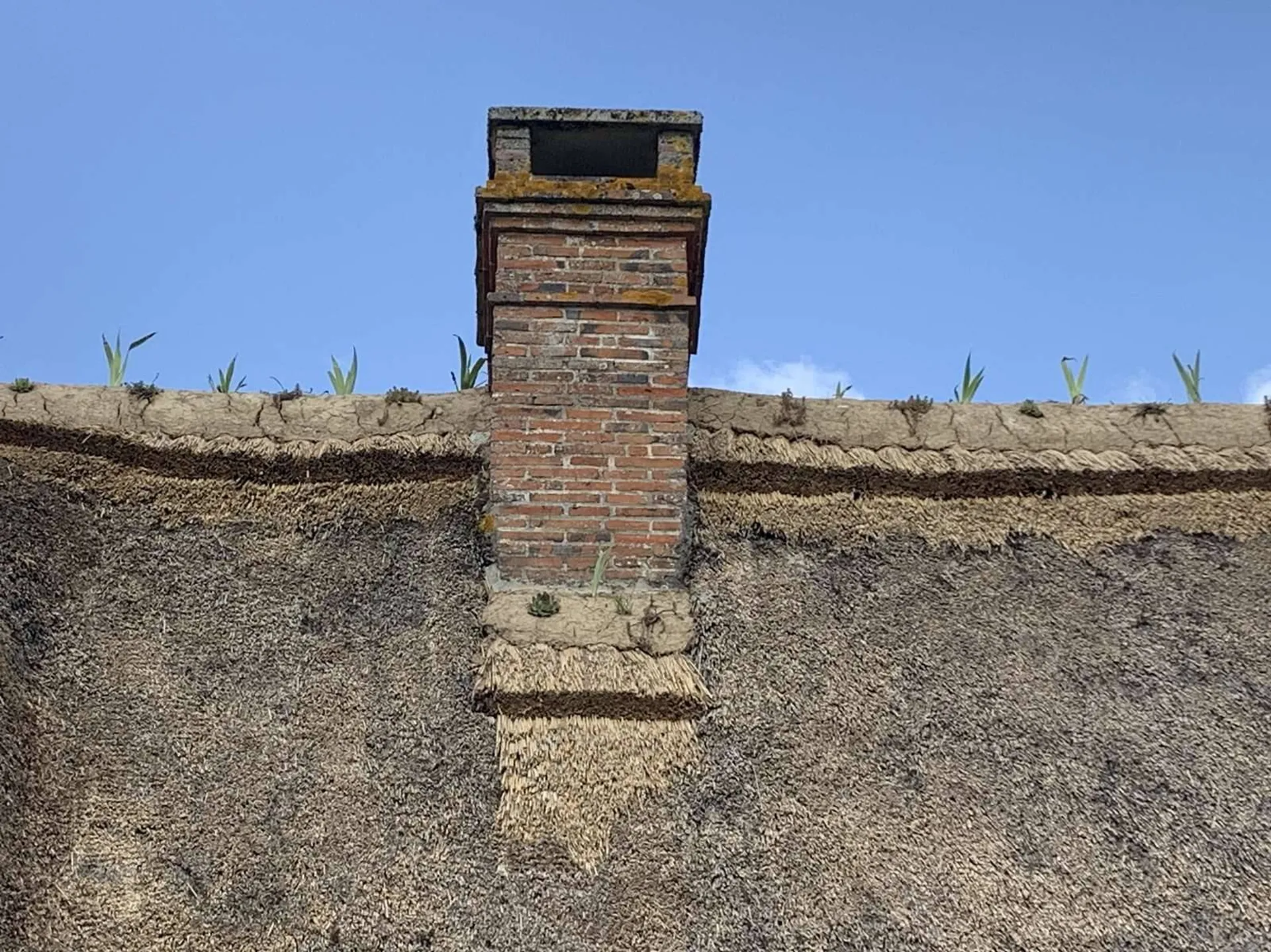 Dans le SUD PAYS D'AUGE Région de LISIEUX (CALVADOS) CHARMANTE CHAUMIERE