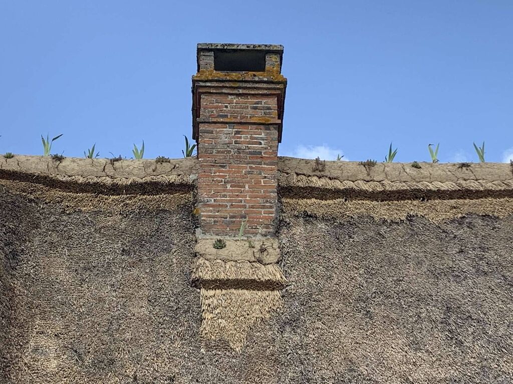 Dans le SUD PAYS D'AUGE Région de LISIEUX (CALVADOS) CHARMANTE CHAUMIERE