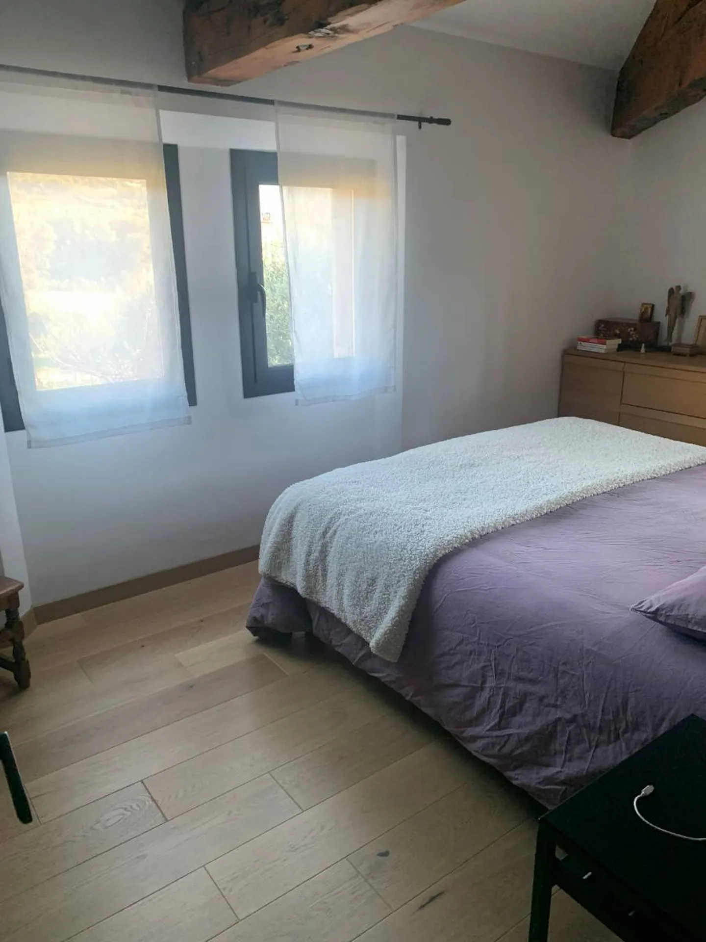 Maison Cassis  avec studio indépendant et piscine en pleine campagne au milieu des vignes