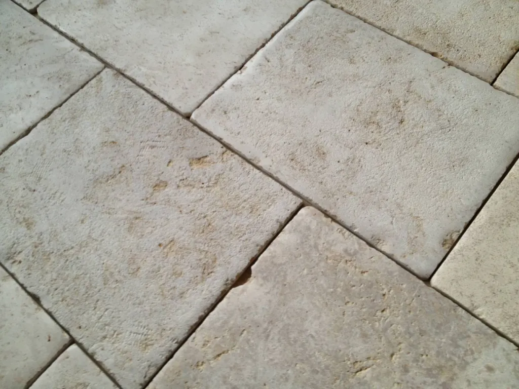 Vieille dalle du Périgord Dordogne Montagnac et Mauvy