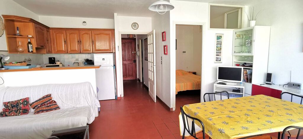 Vente appartement T1/2 Cassis  avec terrasse et ascenseur dans le centre