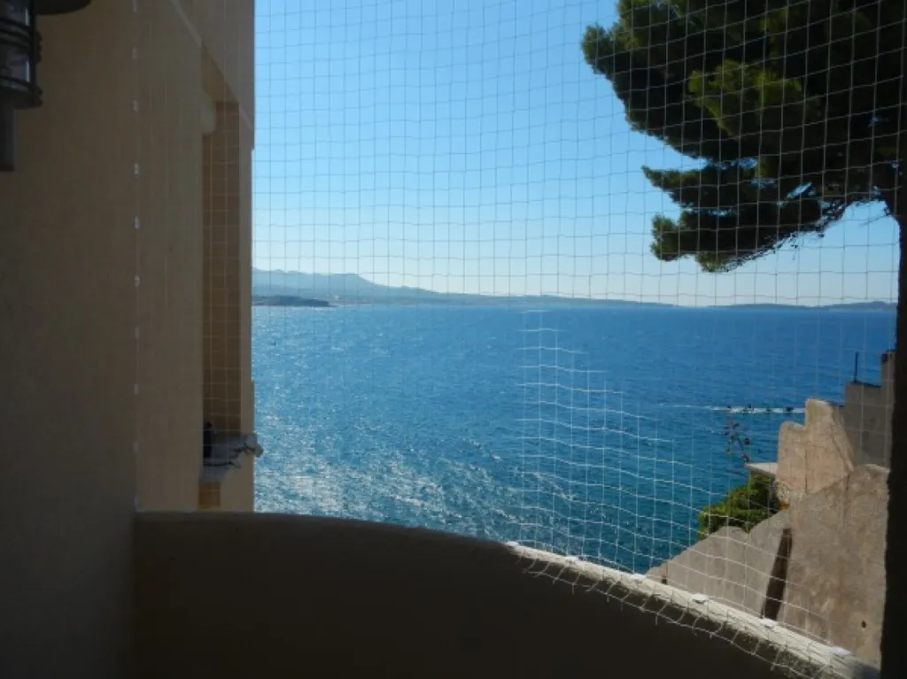 filet anti pigeon sur balcon
