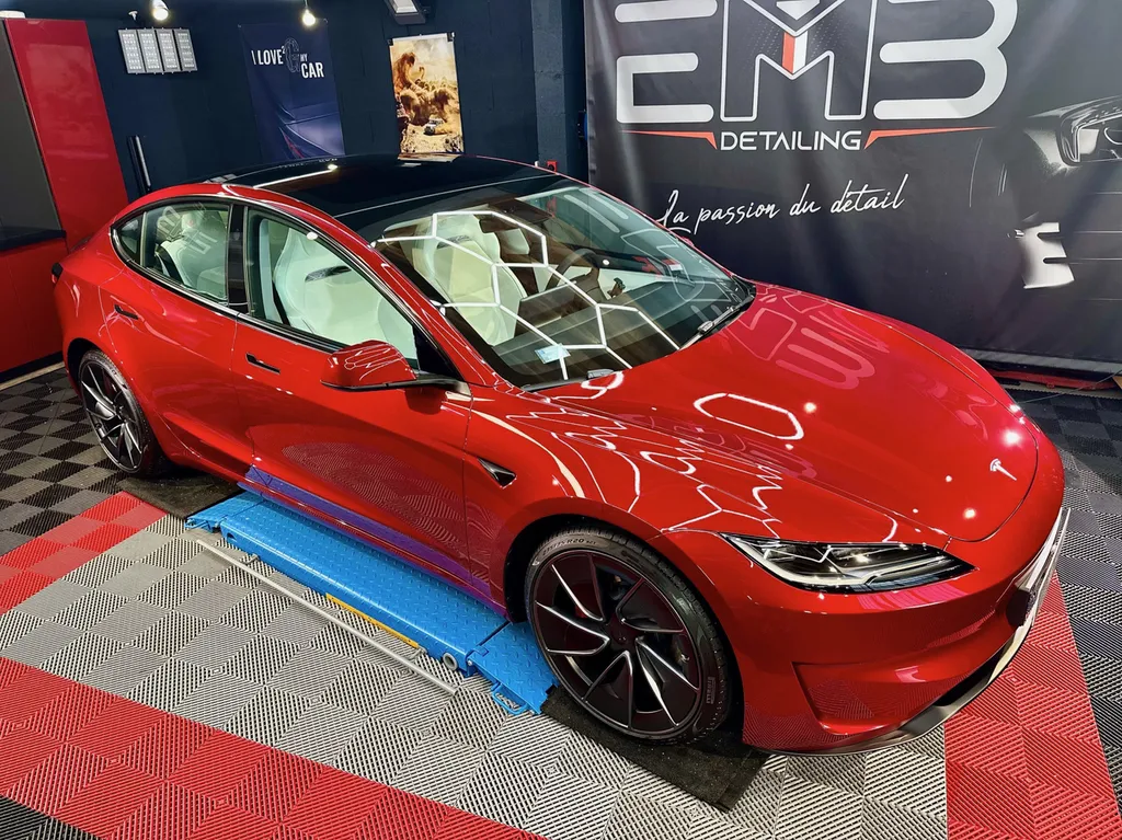 spécialiste du traitement céramique sur Tesla proche Brignais 