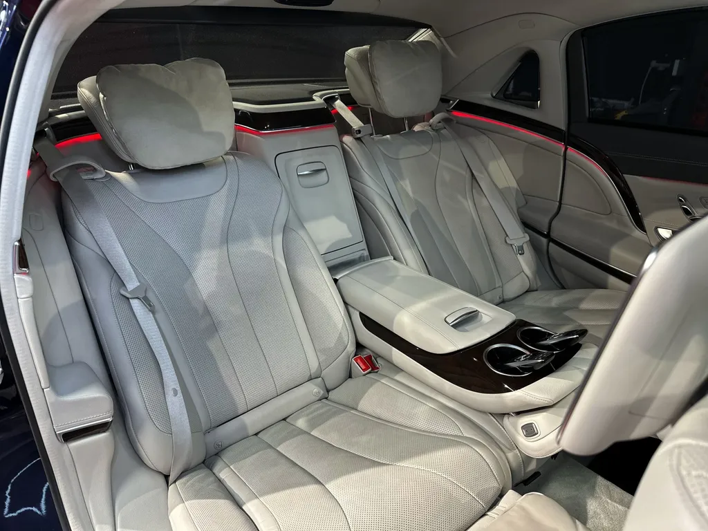 polissage carrosserie DETAILING traitement céramique lyon Mercedes Maybach